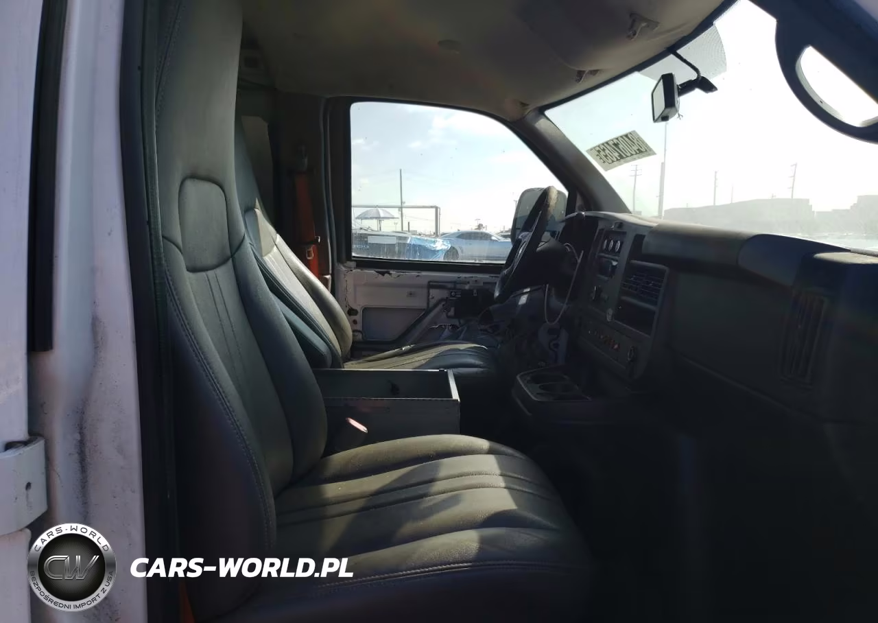 2014 Chev Express G2500 VIN:1GCWGFCB4E1134694 - 11
