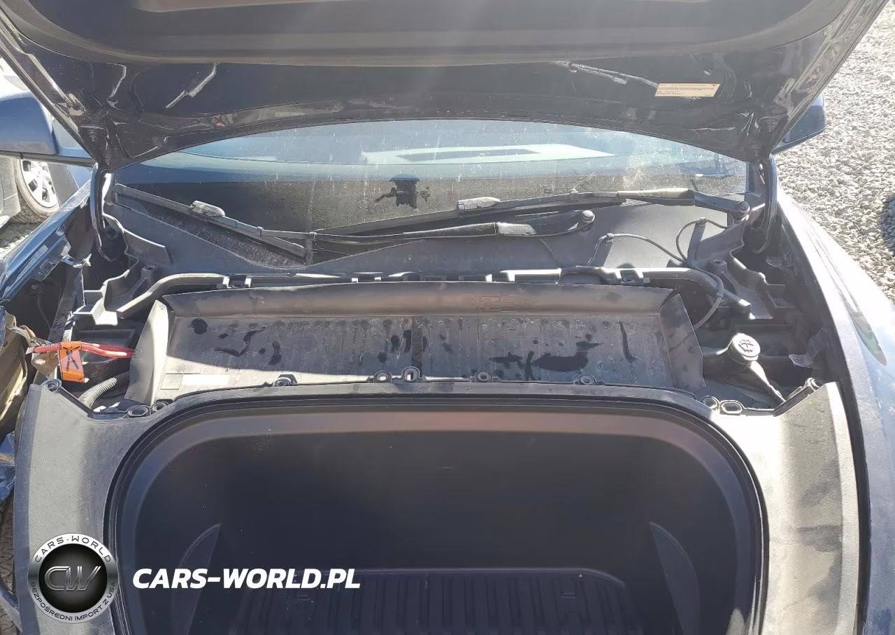 2025 Tesla Model Y VIN:7SAYGDEE9SA357725 - 11