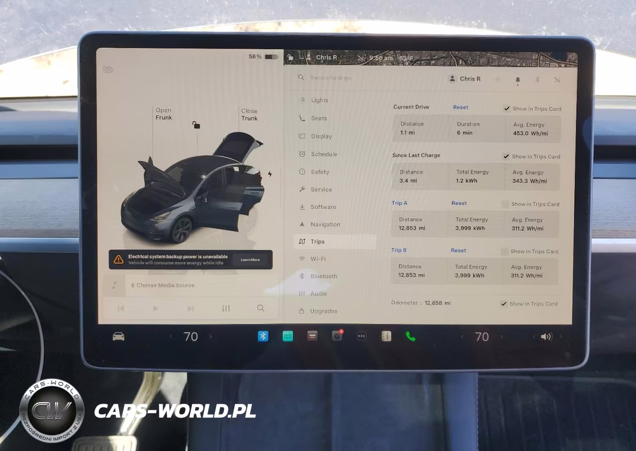 2025 Tesla Model Y VIN:7SAYGDEE9SA357725 - 9
