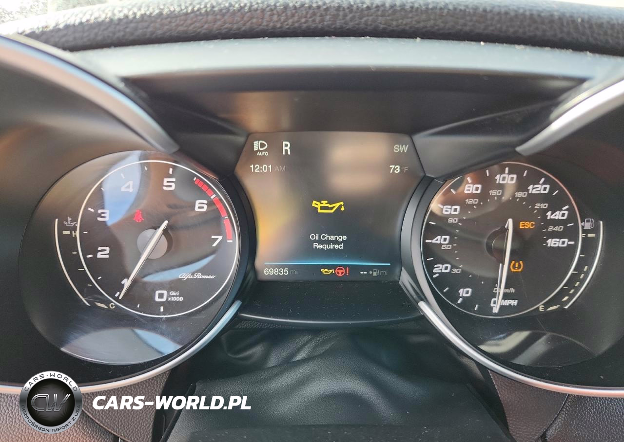 2017 Alfa Romeo Giulia Q4 VIN:ZARFAEDN0H7529063 - 9