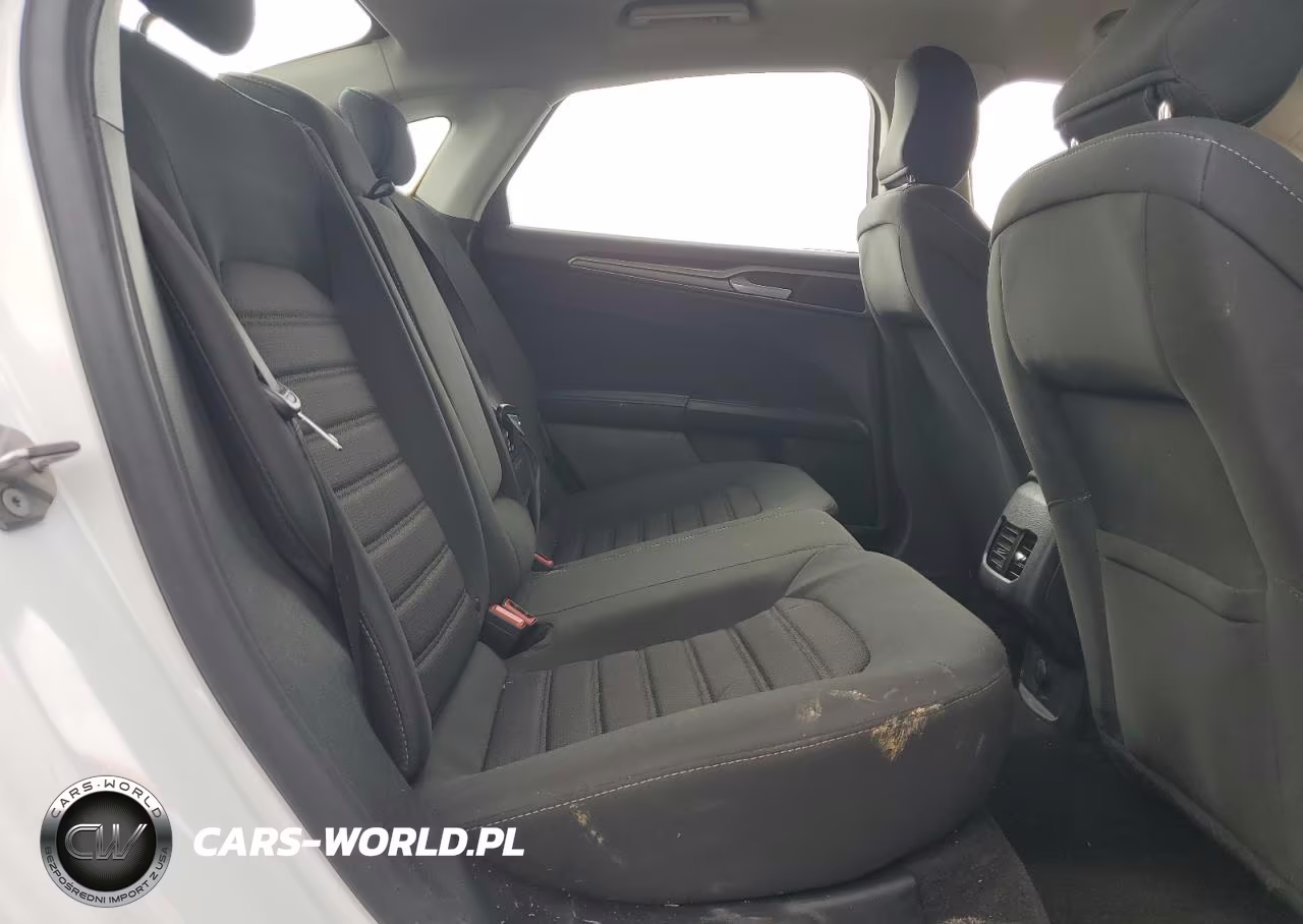 2020 Ford Fusion Se VIN:3FA6P0H78LR155638 - 10