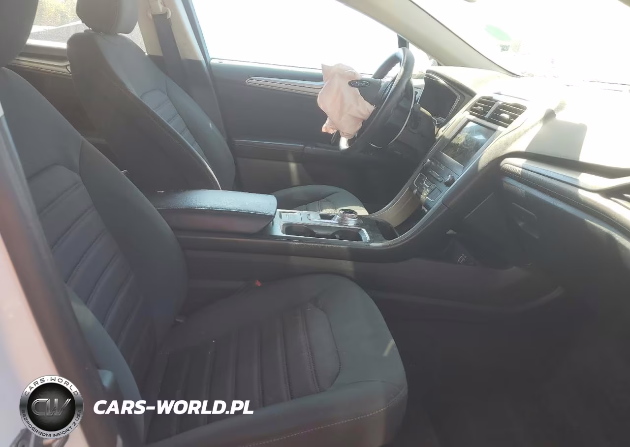 2020 Ford Fusion Se VIN:3FA6P0H78LR155638 - 7