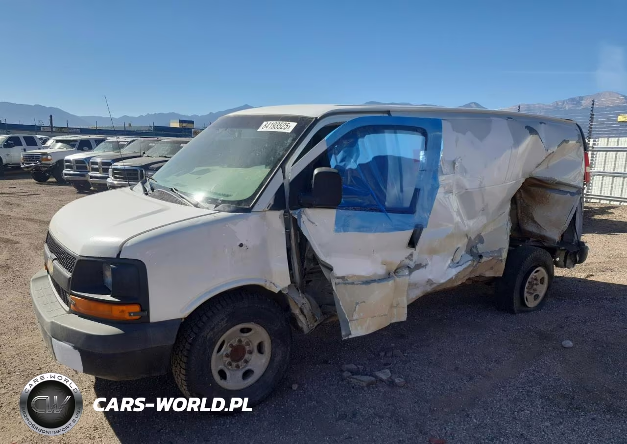 2015 Chevrolet Express 3500 Delivery Van