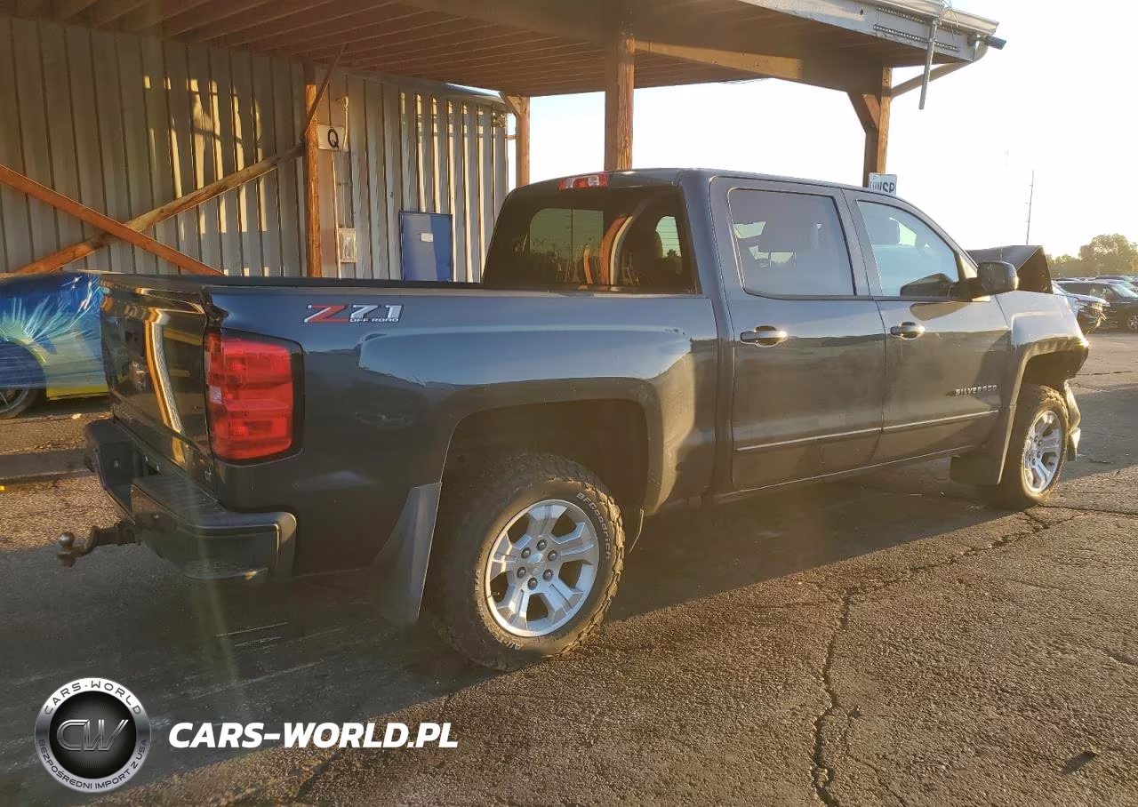 2018 Chevrolet Silverado K1500 Lt VIN:3GCUKREC3JG299046 - 3
