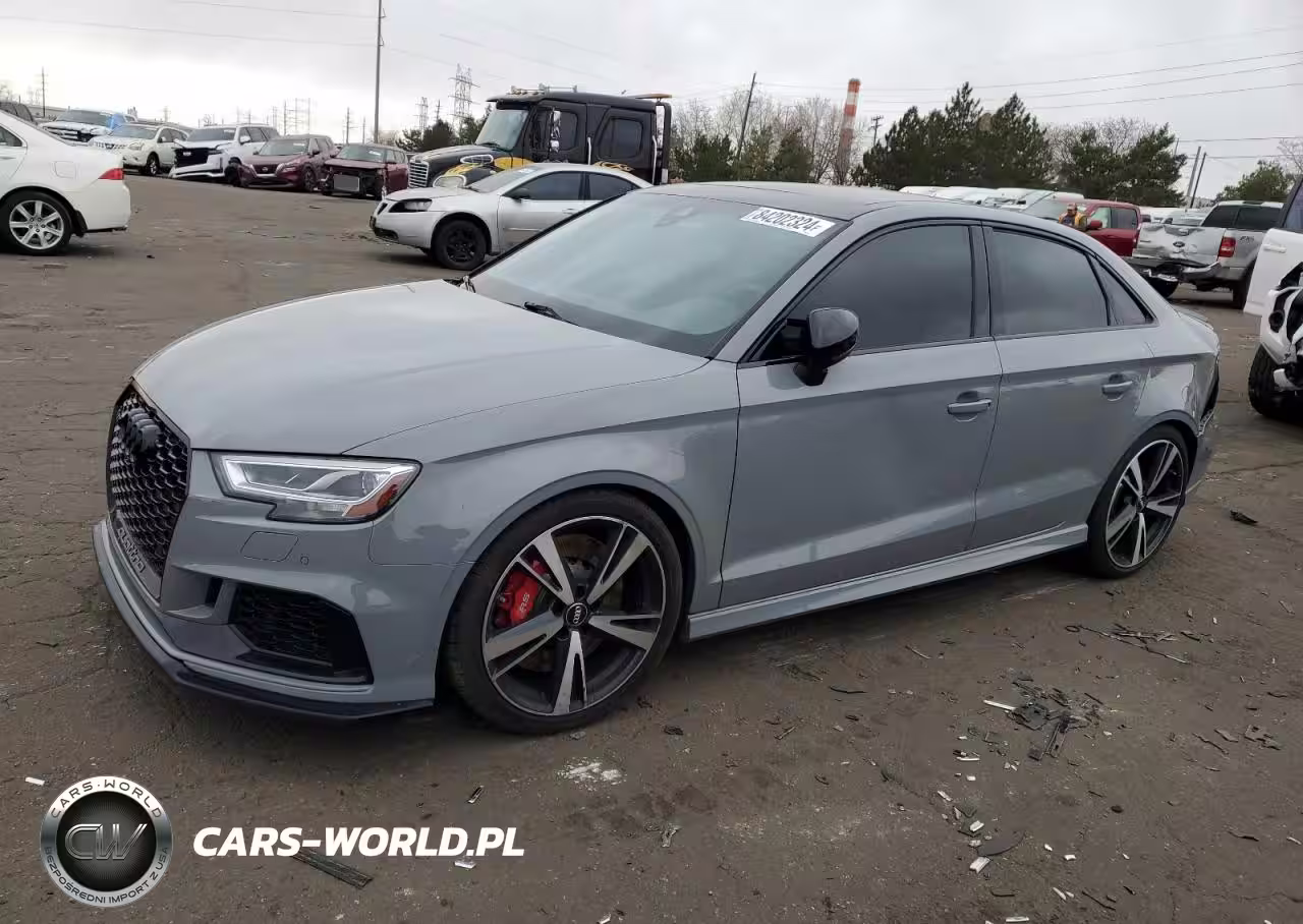 AUDI RS3