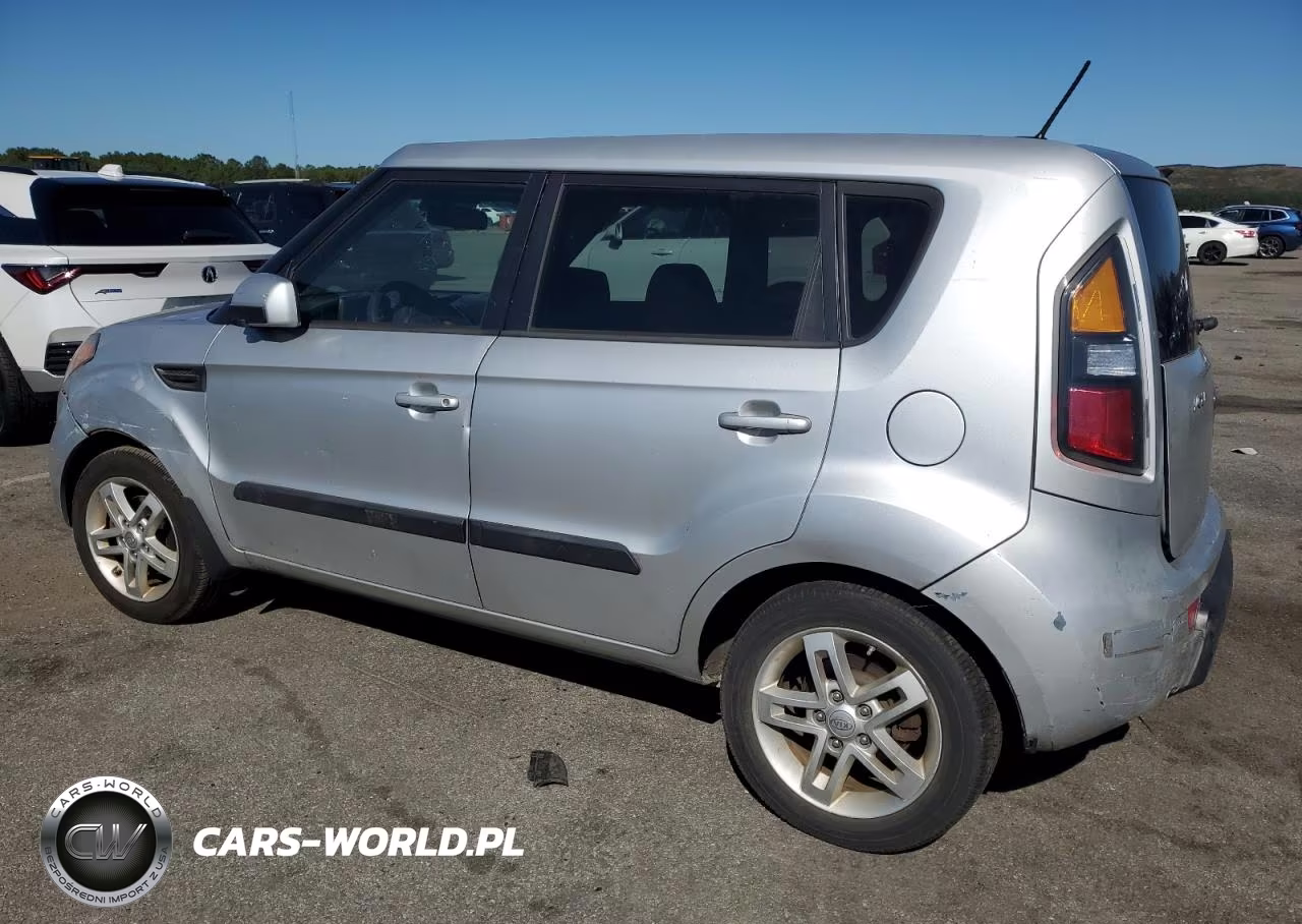 2011 Kia Soul + VIN:KNDJT2A26B7705452 - 2