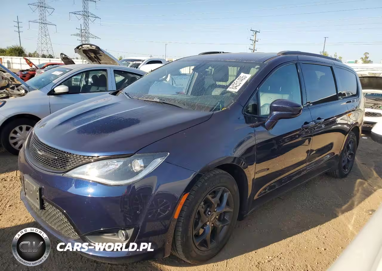 2018 Chrysler Pacifica Touring L Plus