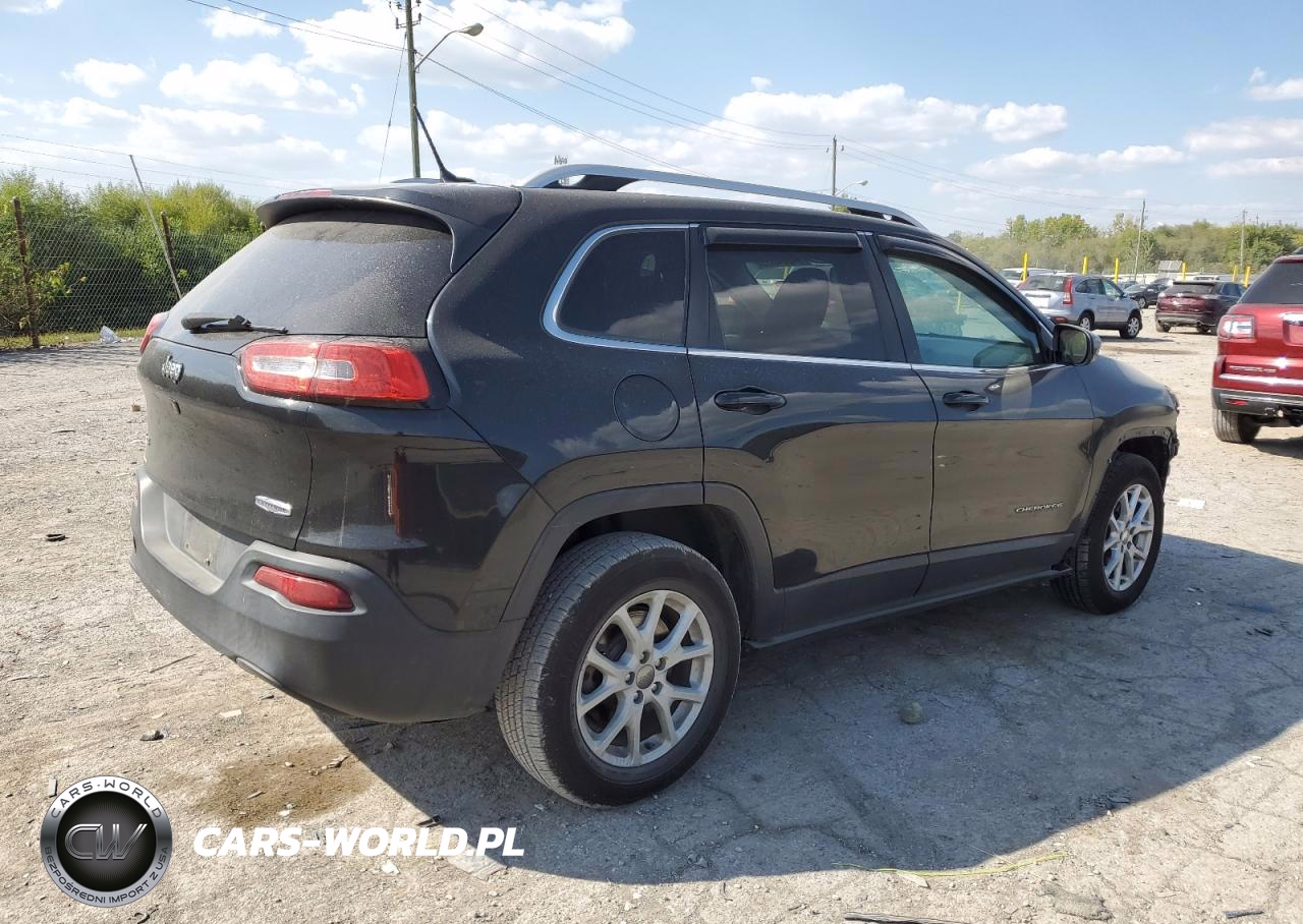 2015 Jeep Cherokee Latitude VIN:1C4PJMCS3FW755570 - 3