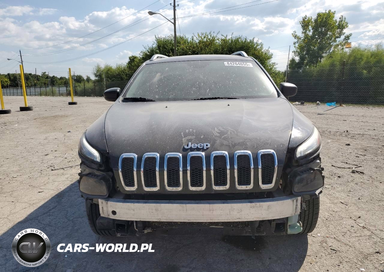 2015 Jeep Cherokee Latitude VIN:1C4PJMCS3FW755570 - 5