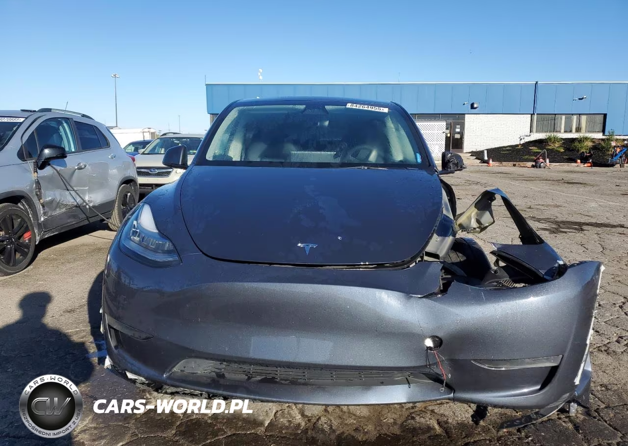 2023 Tesla Model Y VIN:7SAYGDEE8PA128427 - 5