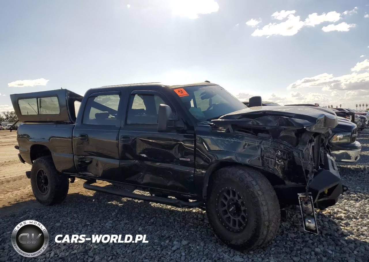 2005 Chevrolet Silverado K2500 Heavy Duty VIN:1GCHK23245F949643 - 4