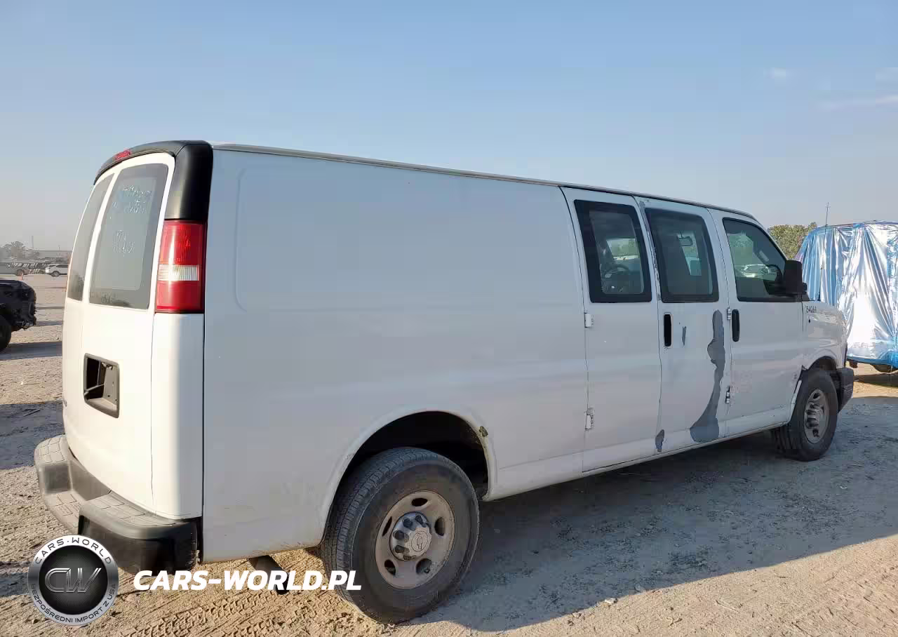 2018 Chevrolet Express G3500 VIN:1GCZGHFG7J1165402 - 3