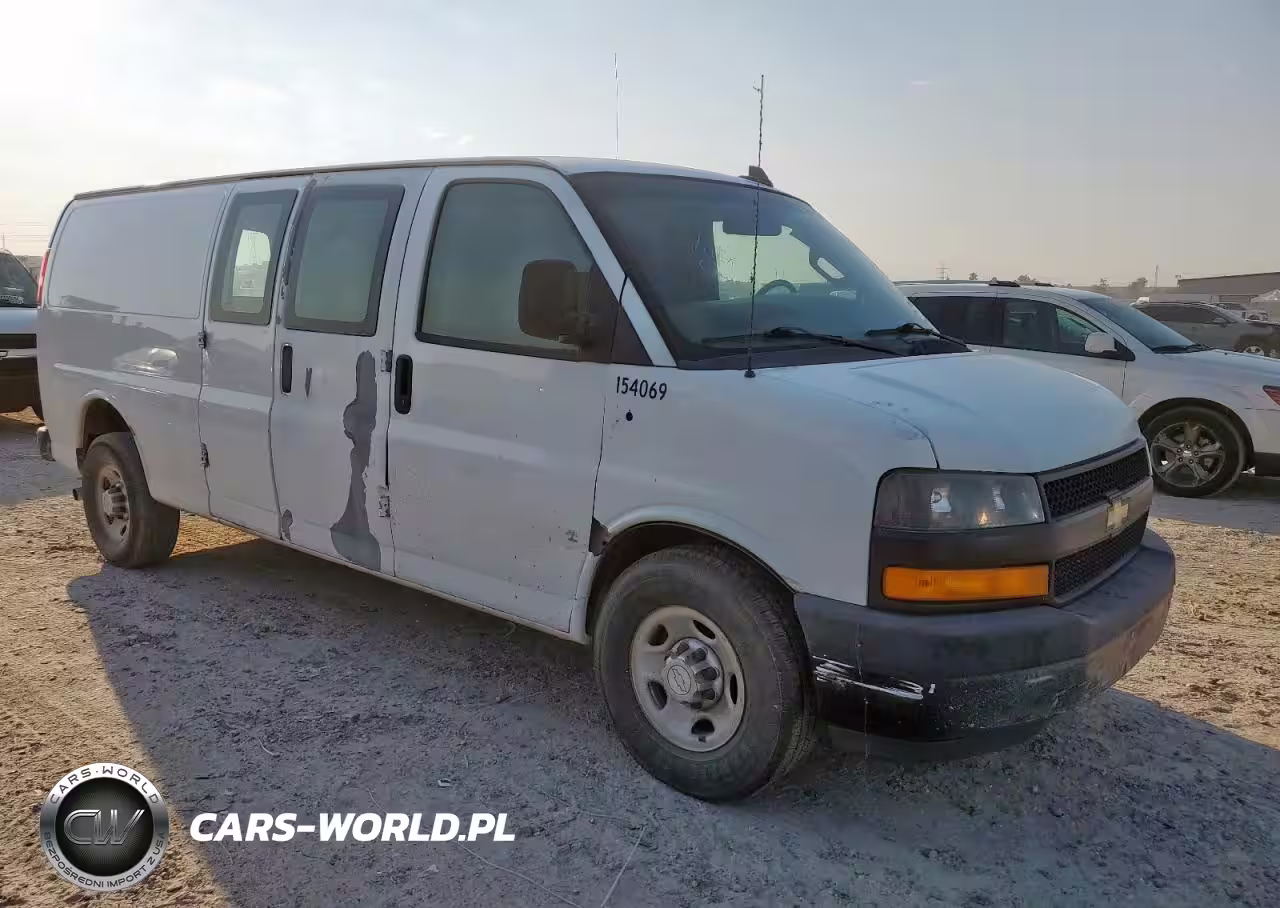 2018 Chevrolet Express G3500 VIN:1GCZGHFG7J1165402 - 4