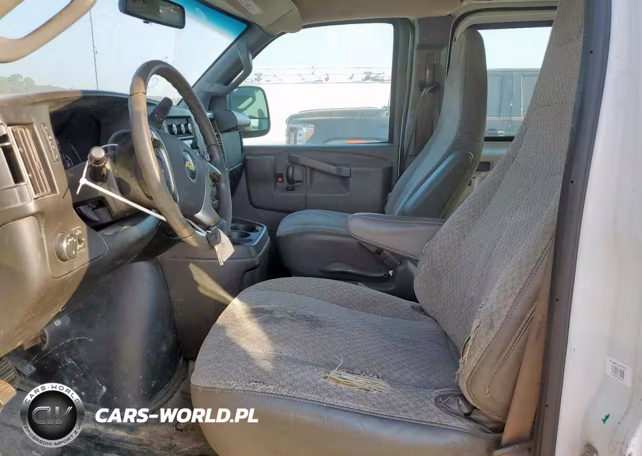2018 Chevrolet Express G3500 VIN:1GCZGHFG7J1165402 - 7