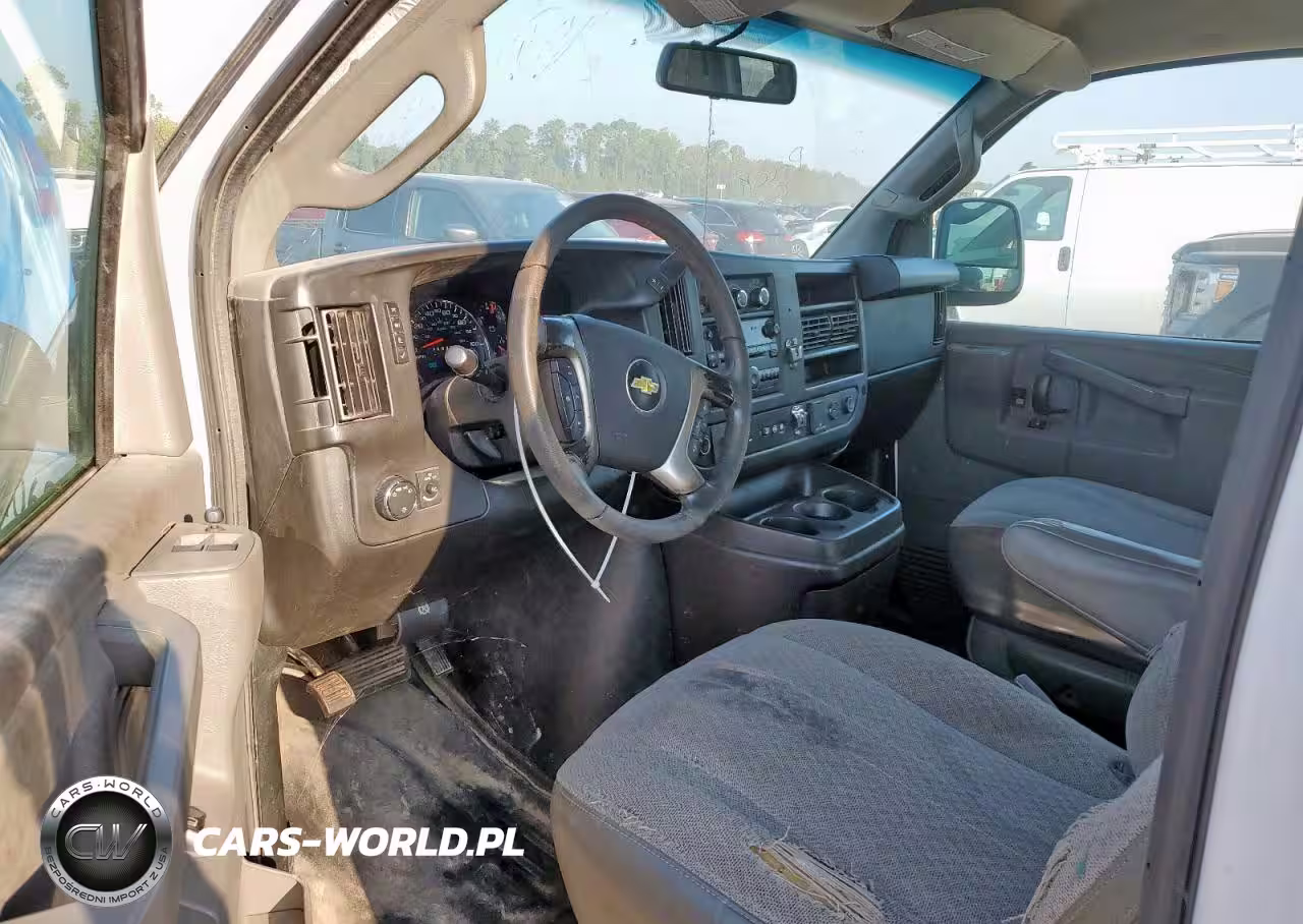 2018 Chevrolet Express G3500 VIN:1GCZGHFG7J1165402 - 8