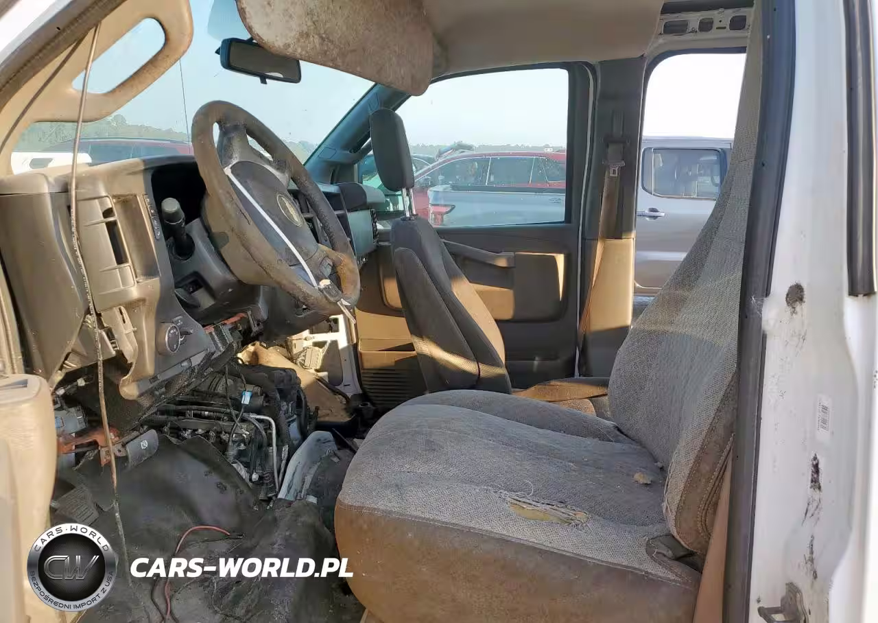 2018 Chevrolet Express G3500 VIN:1GCZGHFG6J1168484 - 7