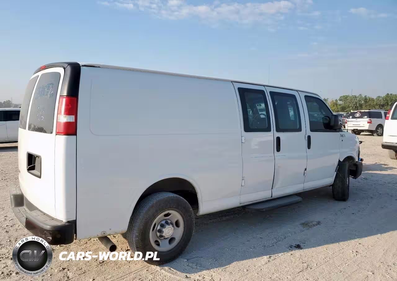 2018 Chevrolet Express G3500 VIN:1GCZGHFG1J1168506 - 3