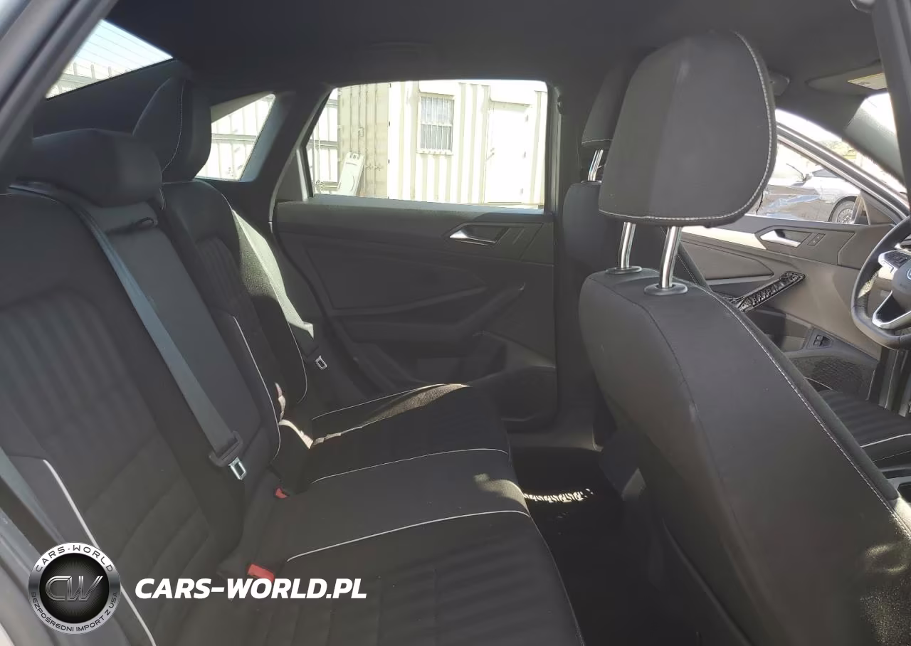 2023 Volkswagen Jetta Sport VIN:3VWBM7BU2PM012385 - 10