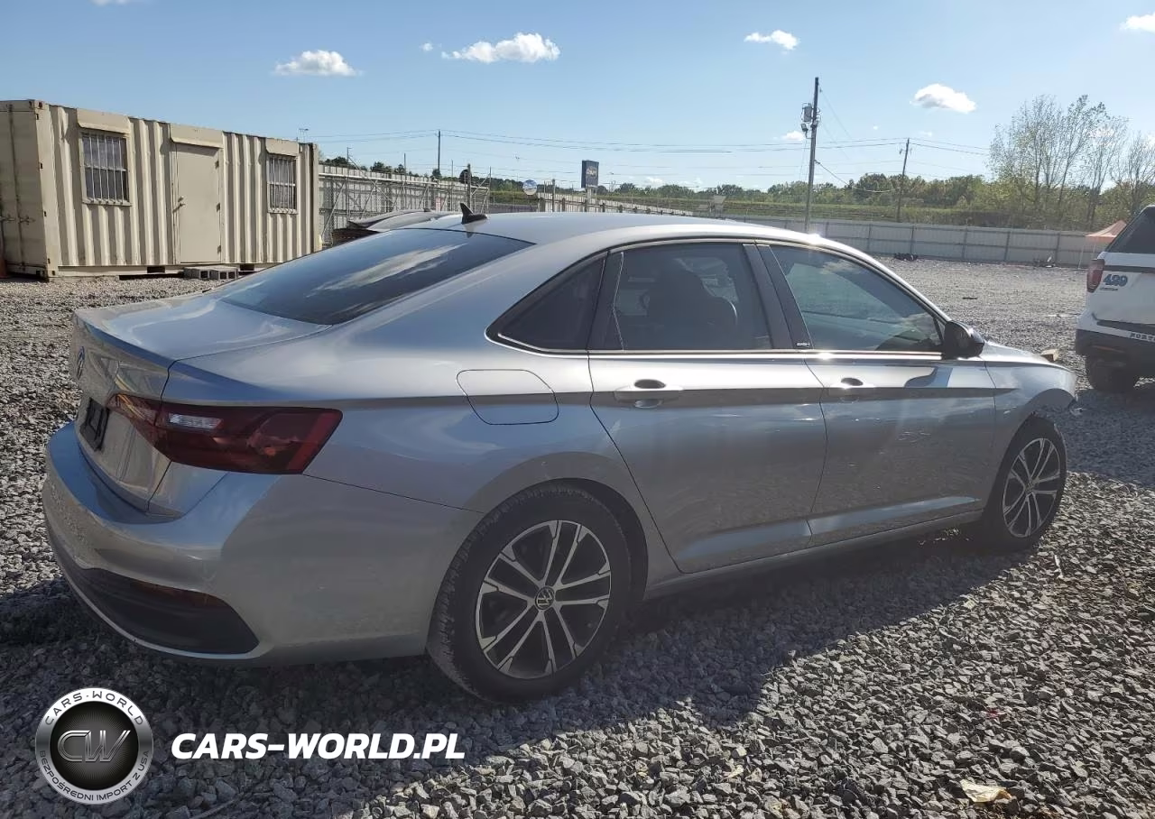 2023 Volkswagen Jetta Sport VIN:3VWBM7BU2PM012385 - 3