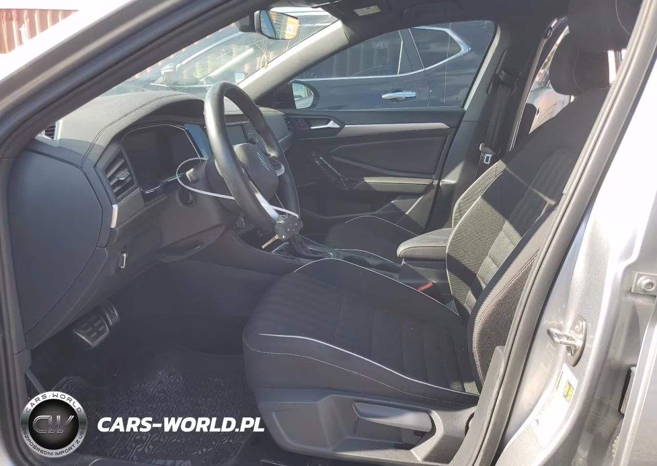 2023 Volkswagen Jetta Sport VIN:3VWBM7BU2PM012385 - 7