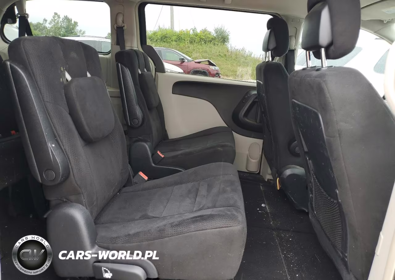 2011 Chrysler Town & Country Touring VIN:2A4RR5DG4BR703122 - 11