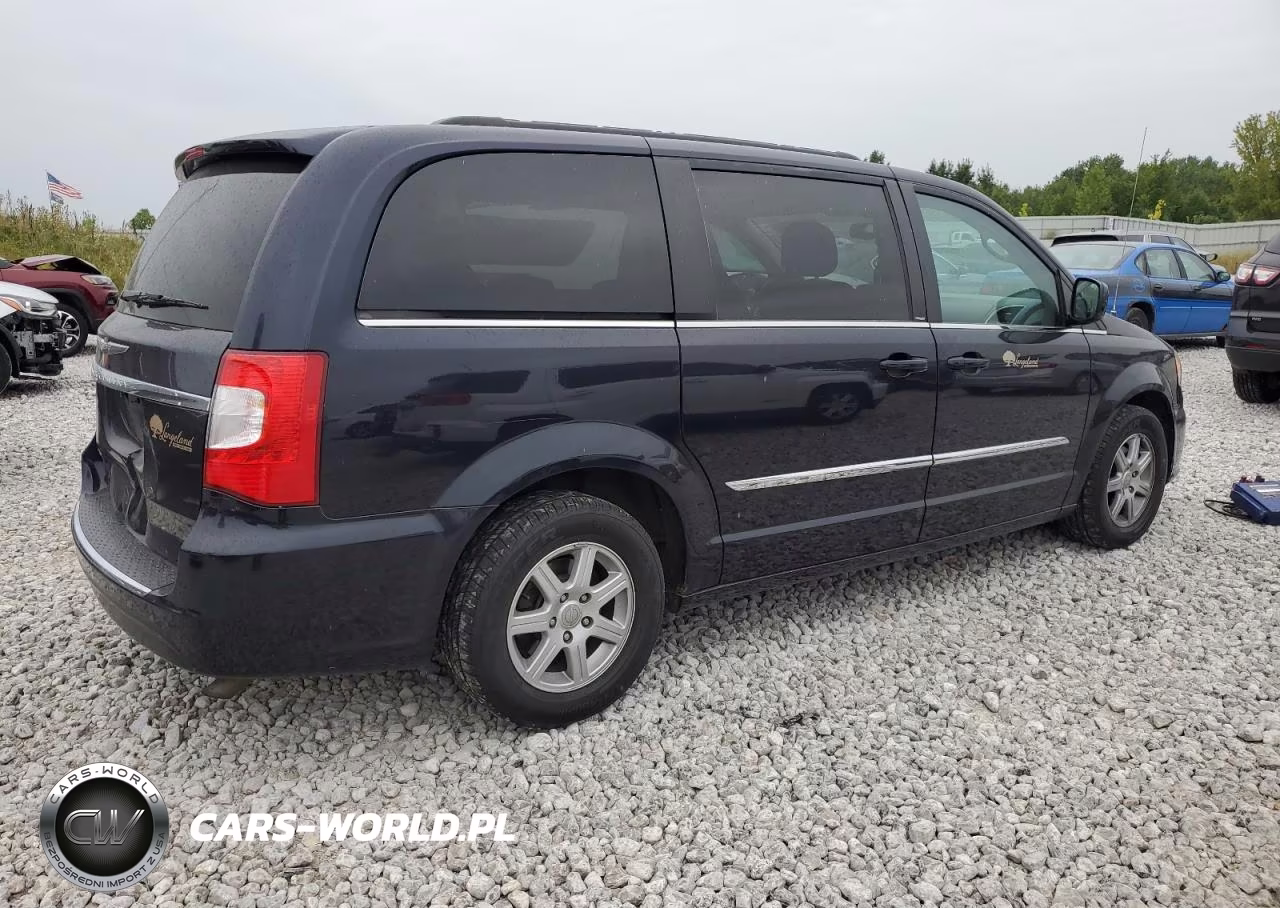 2011 Chrysler Town & Country Touring VIN:2A4RR5DG4BR703122 - 3