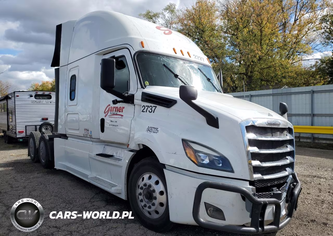 2019 Freightliner Cascadia 126 Semi Truck