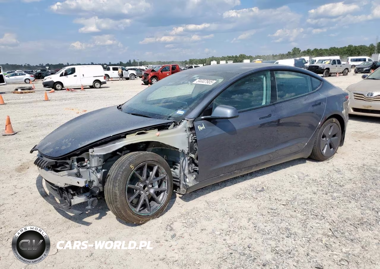 2023 Tesla Model 3 – zdjęcie 1 z 13