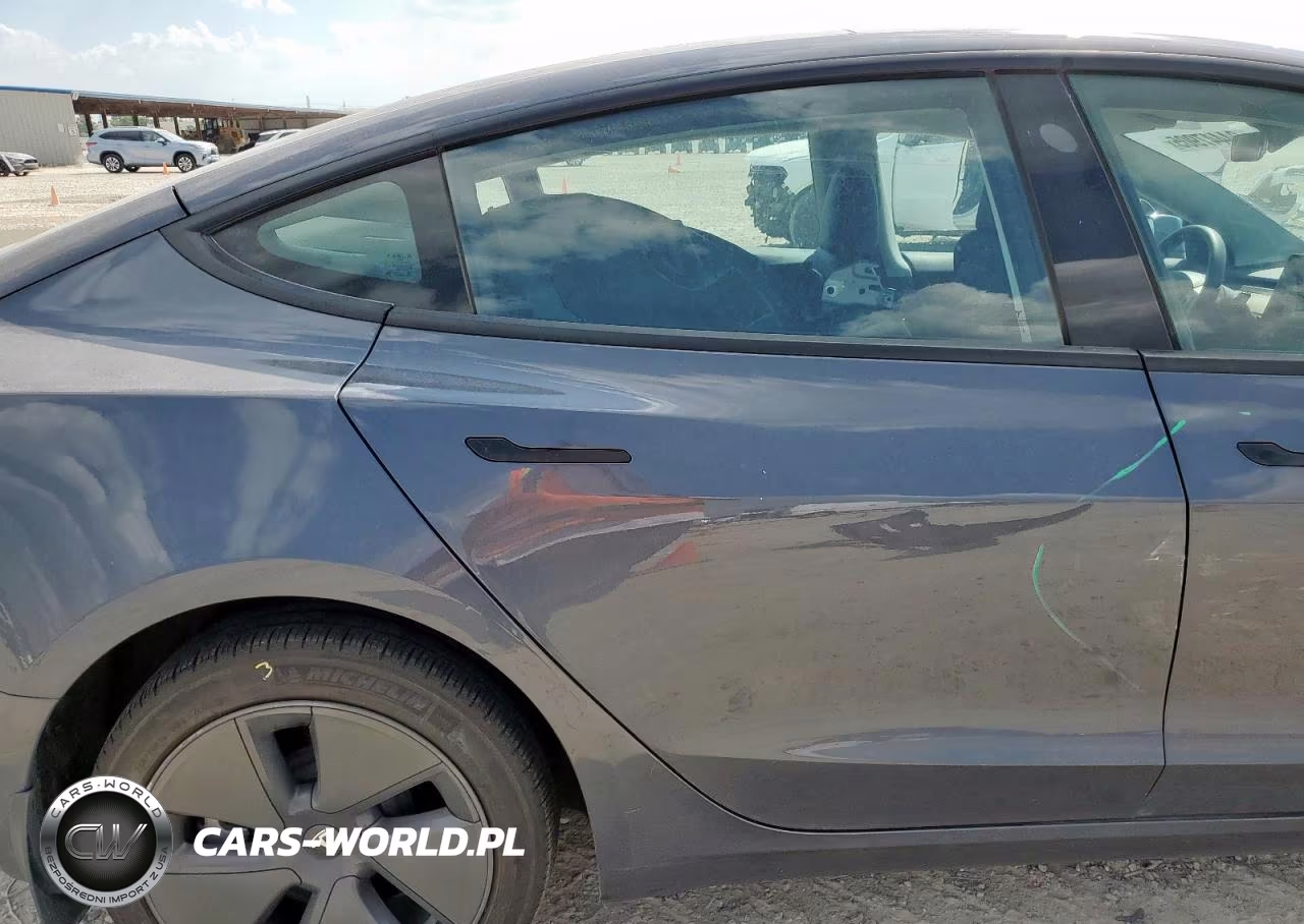 2023 Tesla Model 3 VIN:5YJ3E1EA4PF683578 - 10