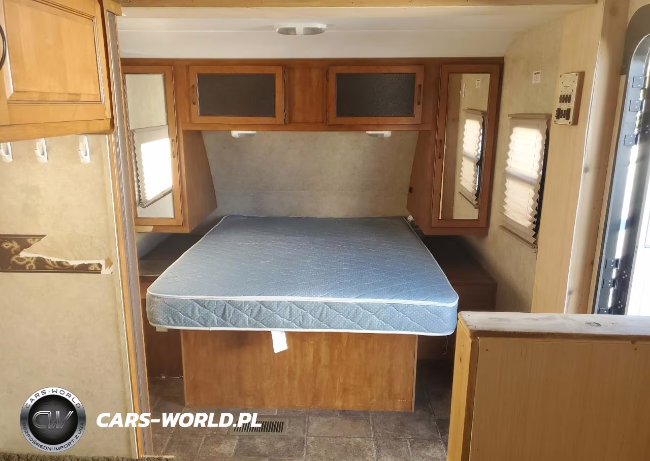 2013 Keystone Trailer VIN:4YDT2462XDD420447 - 5