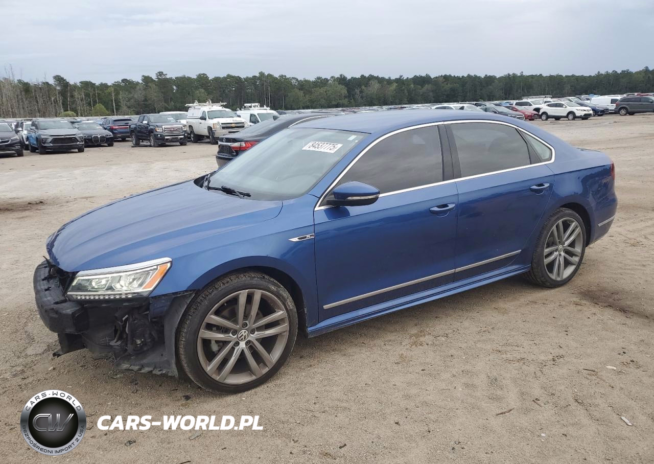 2017 Volkswagen Passat R-Line