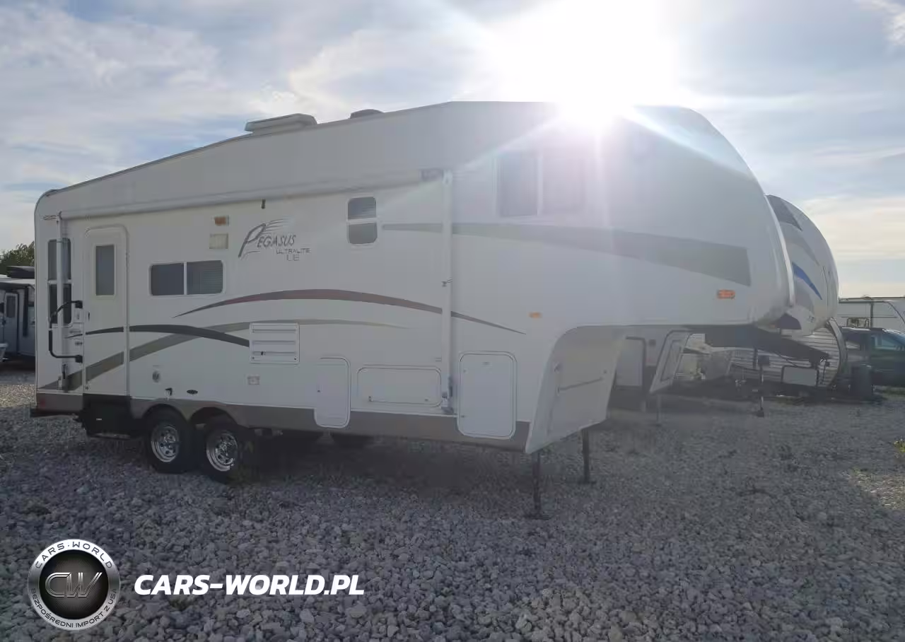 2007 Fleetwood Trailer