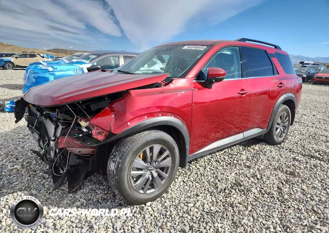 2022 Nissan Pathfinder Sv