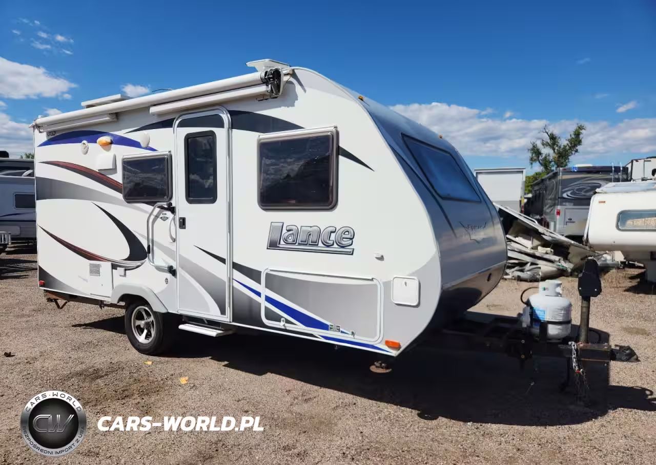 2016 Lance Camper