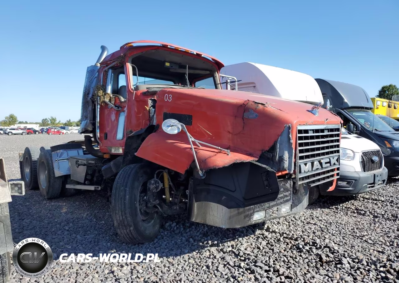 2004 Mack Ch613 Semi Truck – zdjęcie 1 z 10