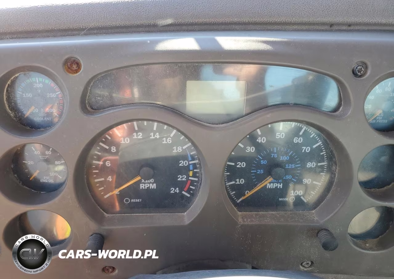 2004 Mack Ch613 Semi Truck VIN:1M1AA13Y13W154257 - 8