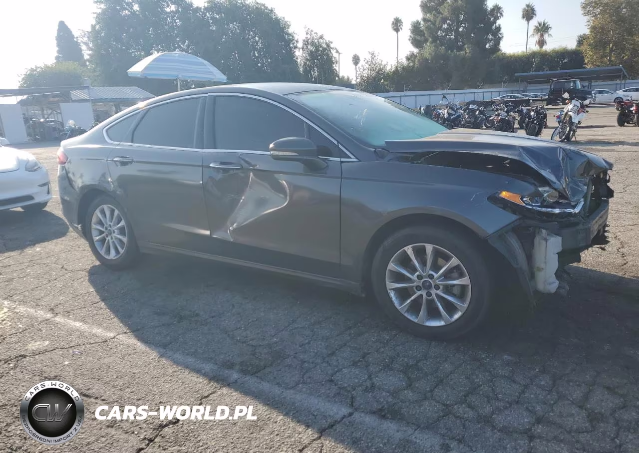 2017 Ford Fusion Se VIN:3FA6P0HD3HR113472 - 4
