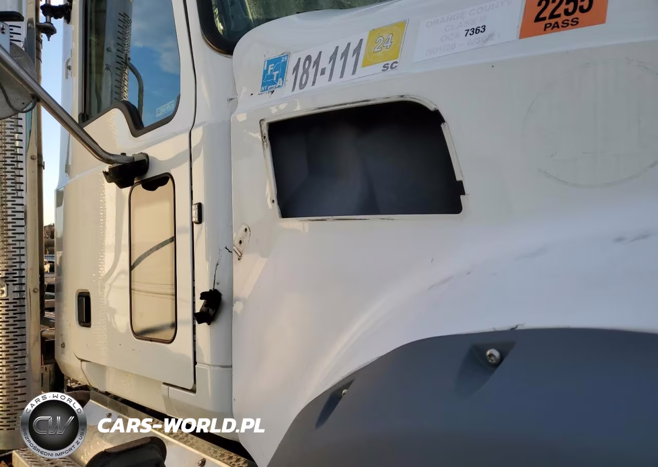 2020 Mack Granite - Semi Truck VIN:1M2GR4GCXLM013732 - 10