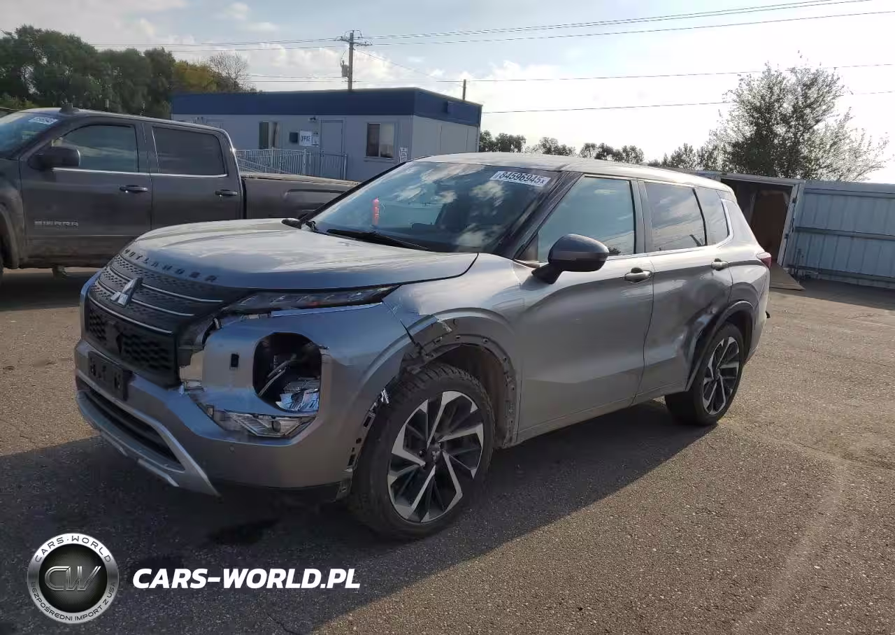 2022 Mitsubishi Outlander Se