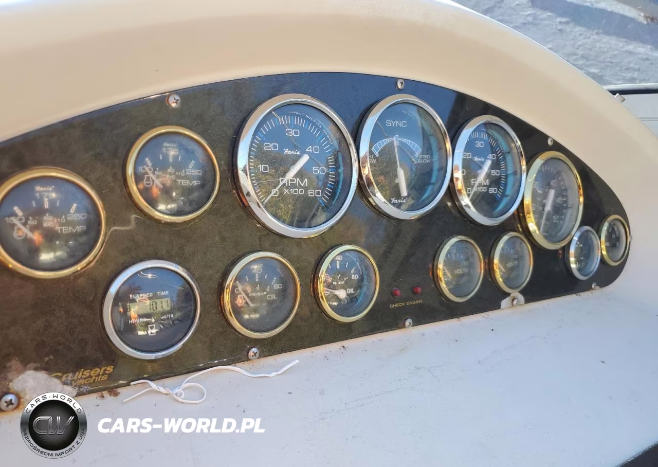 2000 Cruisers Yachts 3375 - Boat VIN:CRSUSZ12I900 - 8