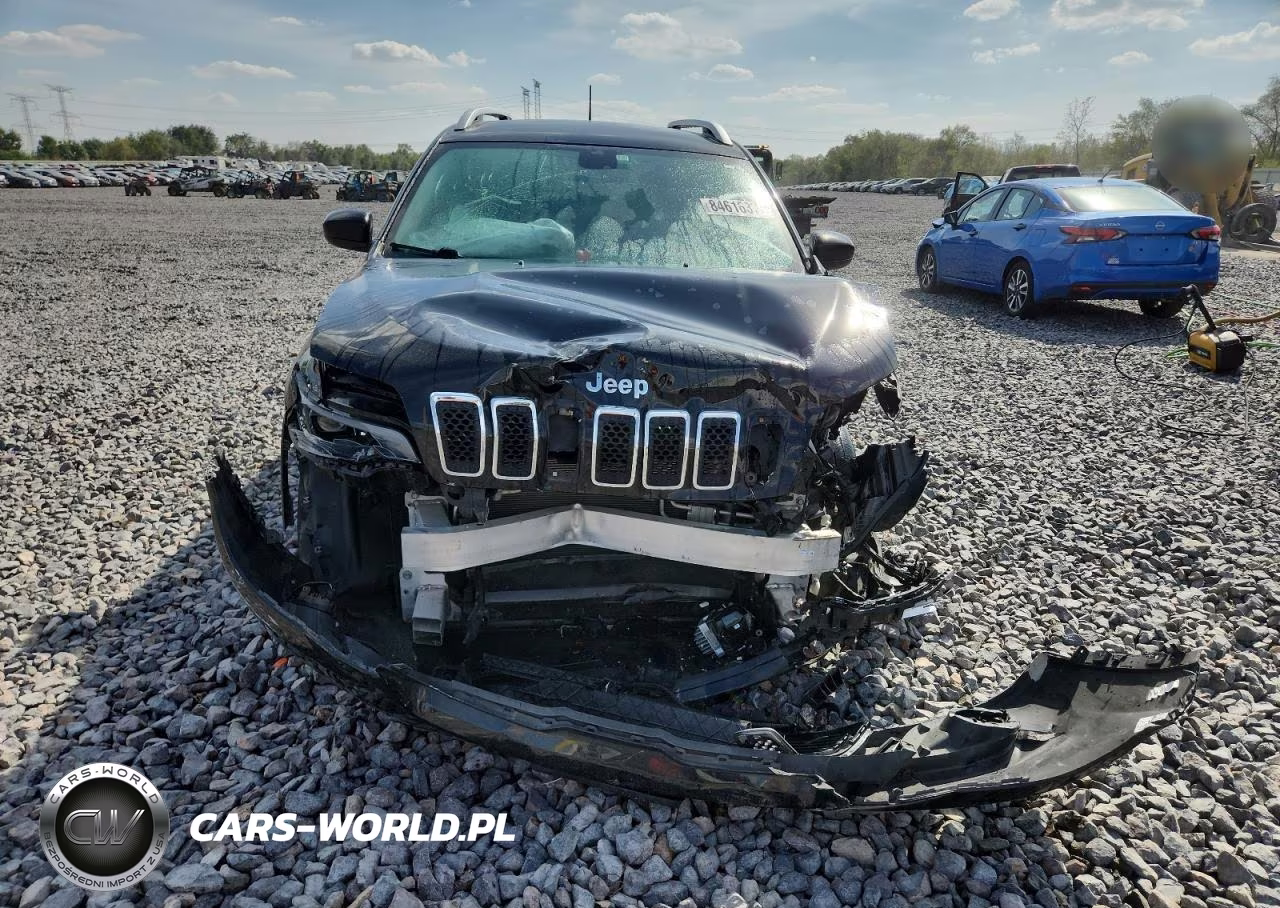 2019 Jeep Cherokee Latitude Plus VIN:1C4PJMLB8KD199018 - 5