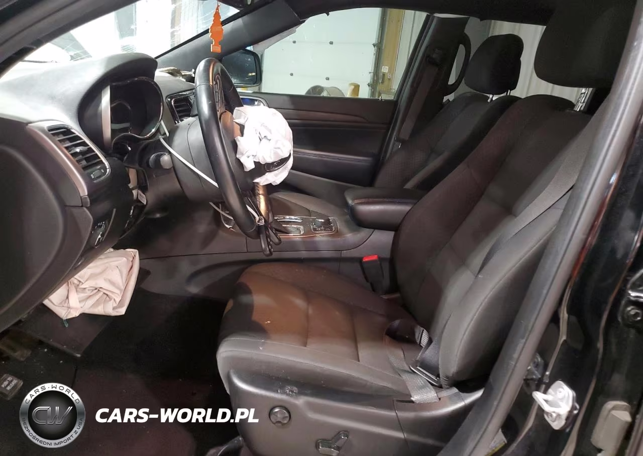 2019 Jeep Grand Cherokee Laredo VIN:1C4RJFAG9KC569062 - 7