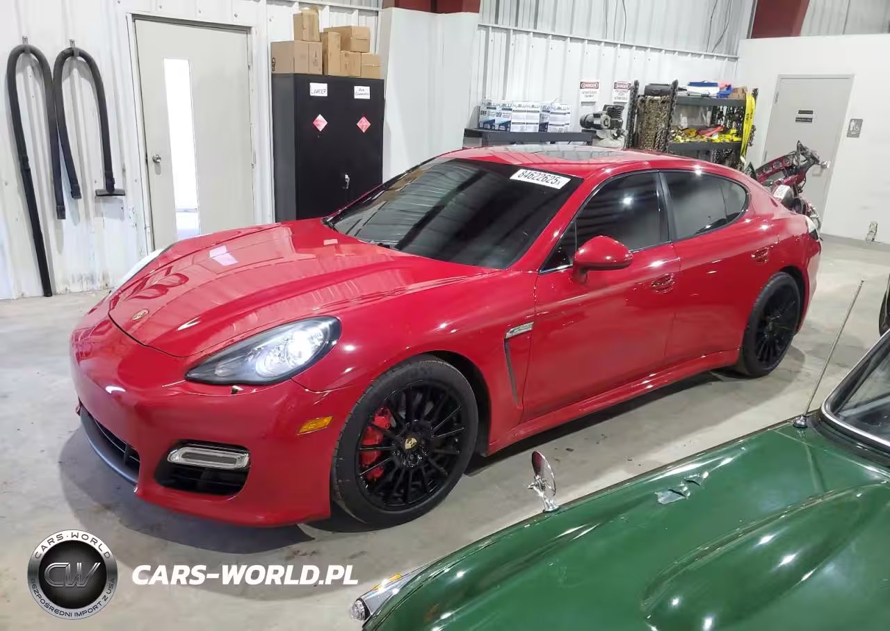PORSCHE