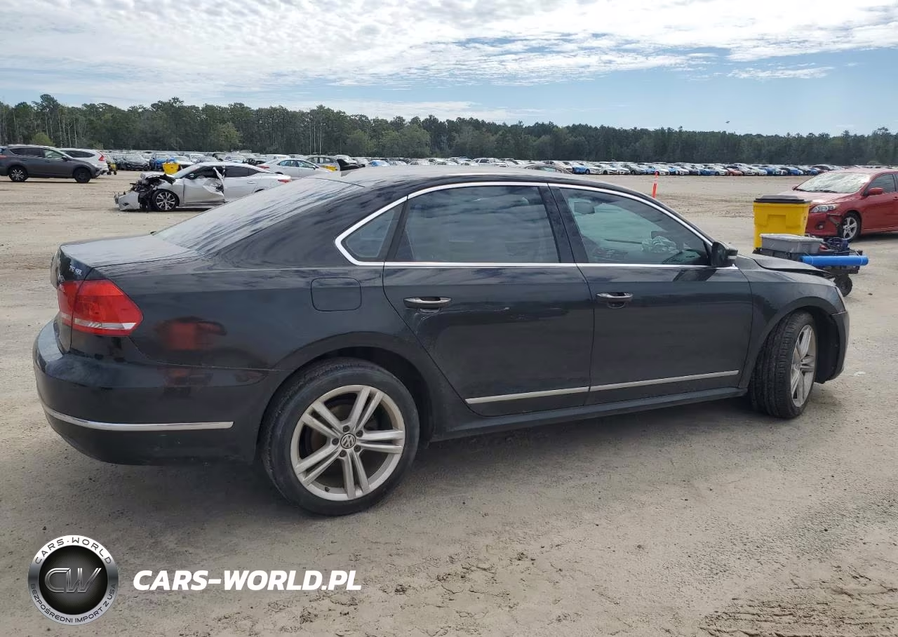 2014 Volkswagen Passat Sel VIN:1VWCT7A3XEC034567 - 3