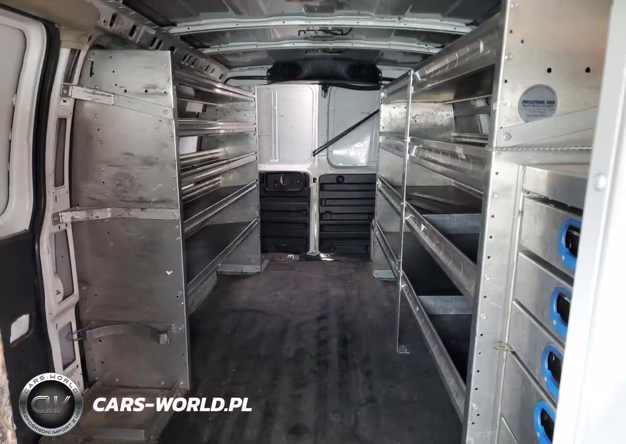2017 Chevrolet Express G3500 VIN:1GCZGHFG6H1107372 - 10