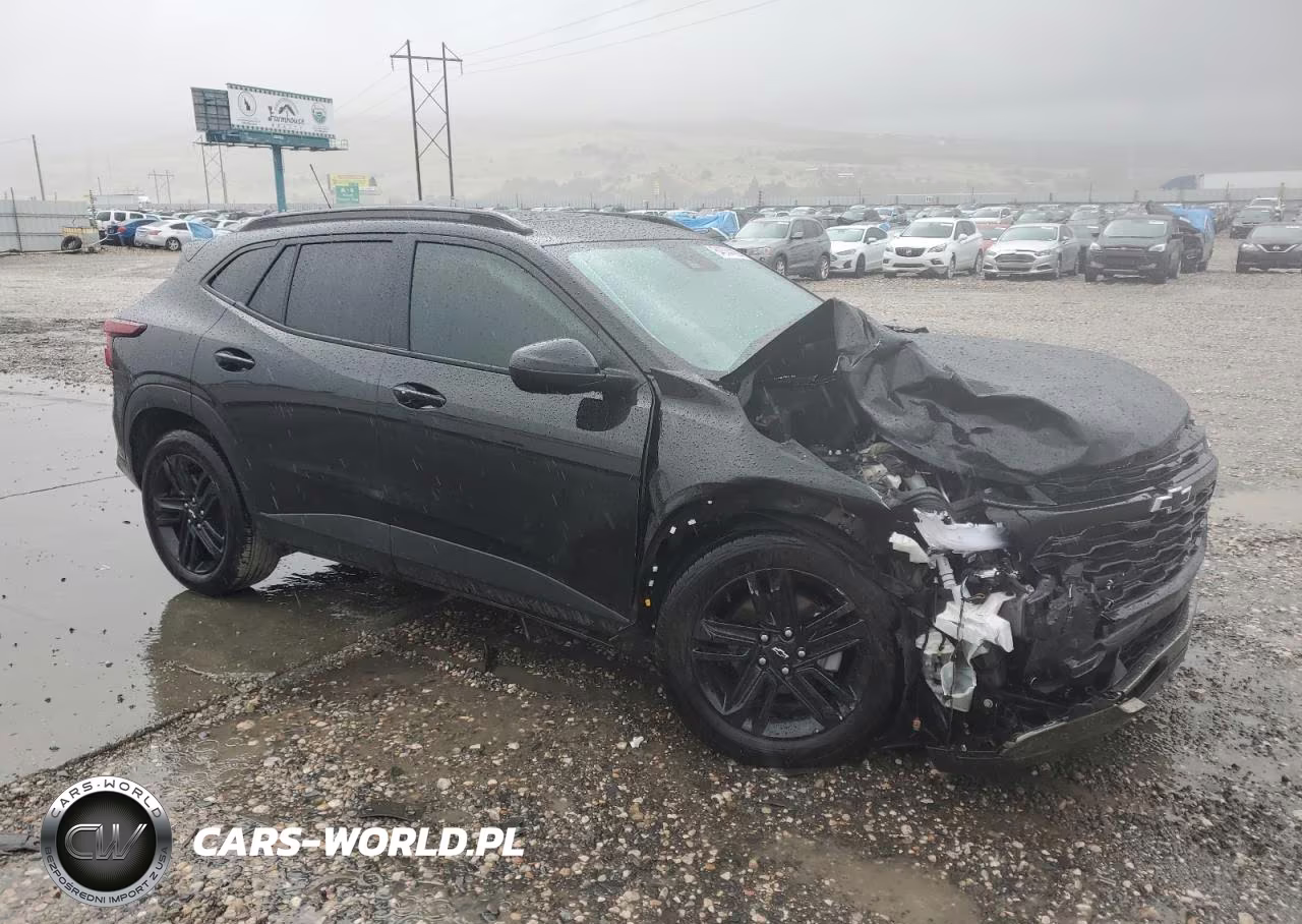 2025 Chevrolet Trax Activ VIN:KL77LKEPXSC070742 - 4
