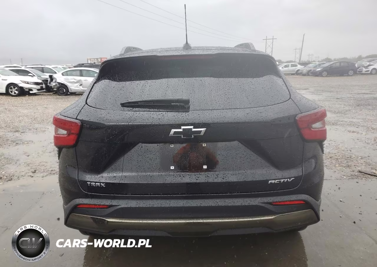 2025 Chevrolet Trax Activ VIN:KL77LKEPXSC070742 - 6