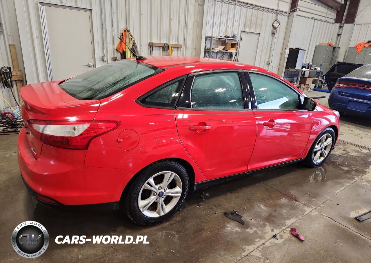 2014 Ford Focus Se VIN:1FADP3F27EL301965 - 3