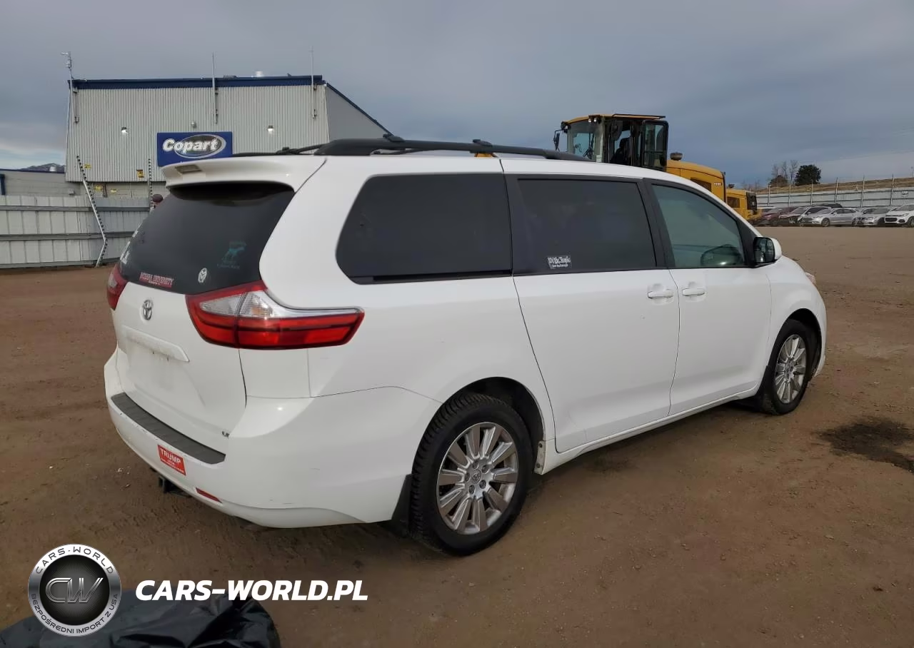 2015 Toyota Sienna Le VIN:5TDJK3DC2FS112132 - 3