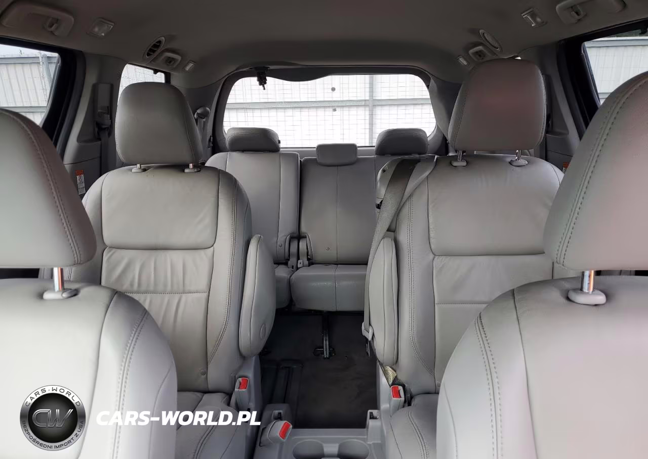 2018 Toyota Sienna Xle VIN:5TDYZ3DC4JS955588 - 10